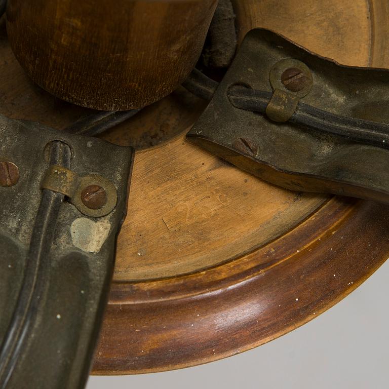 Paavo Tynell, taklampa modell 1256/5, Taito, 1930-tal.