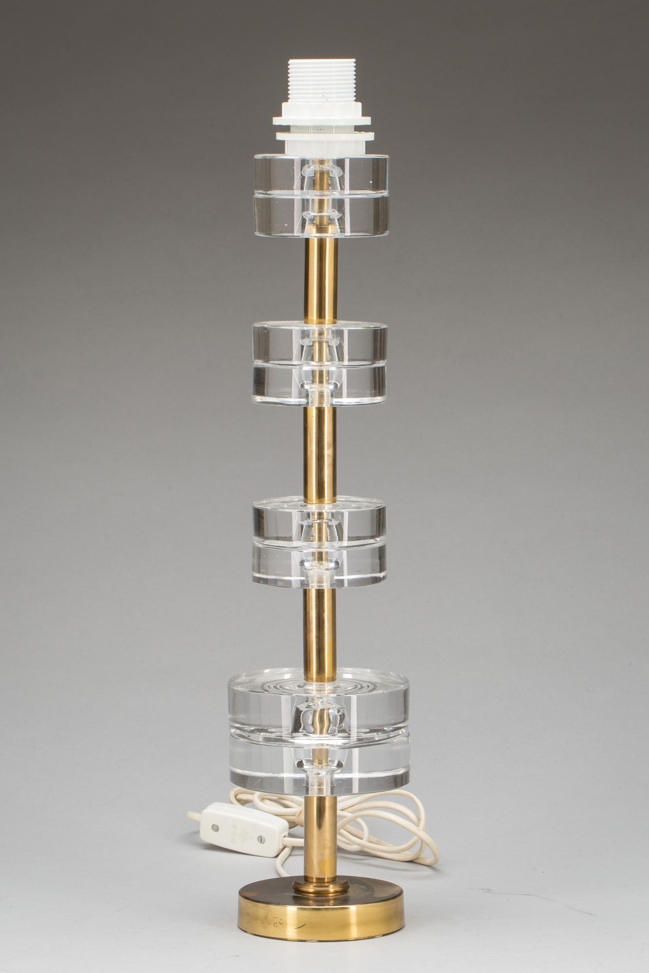 BORDSLAMPA, märkt Orrefors. Design Carl Fagerlund.