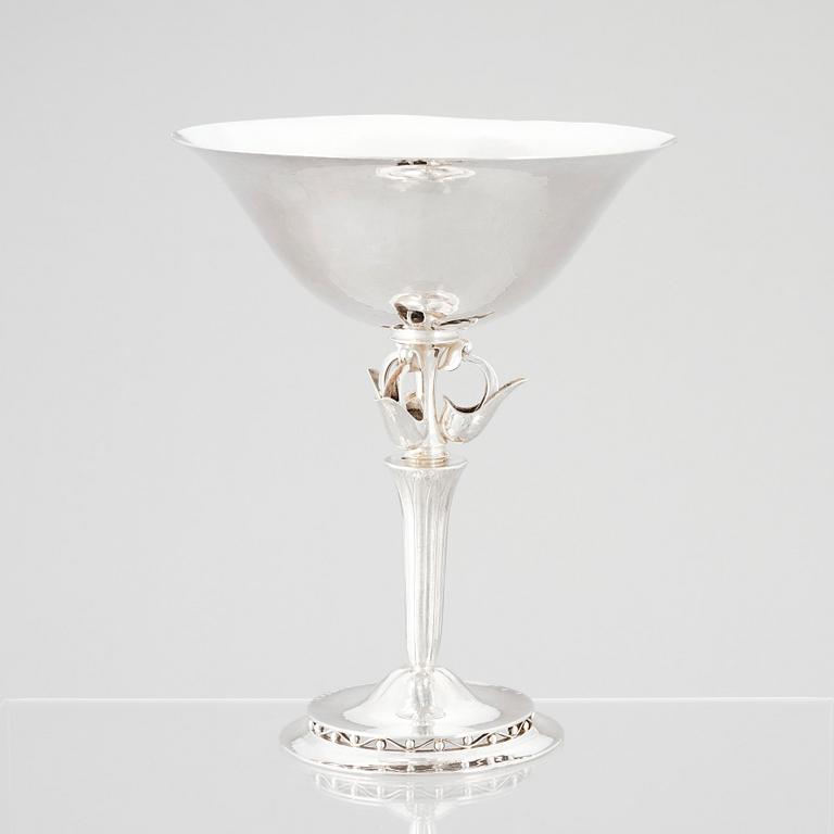 Georg Jensen, skål på fot, Köpenhamn 1925-32, sterling. Design nr 471, svenska importstämplar 1927.