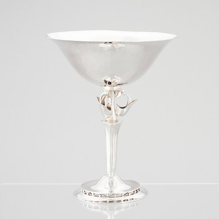 Georg Jensen, skål på fot, Köpenhamn 1925-32, sterling. Design nr 471, svenska importstämplar 1927.