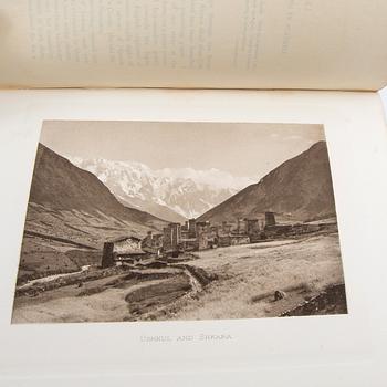 Freshfield, Douglas W.: The Exploration of the Caucasus. Förstaupplaga 1896. 2 band. Fotograf Vittorio Sella.