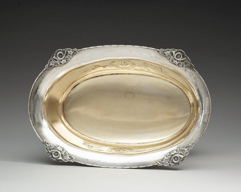 A C.G. Hallberg silver jardinière, Stockholm 1926.