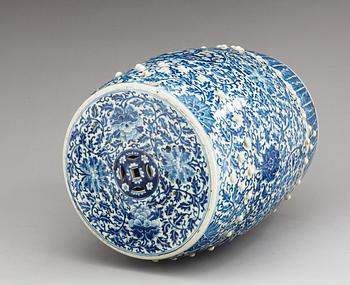 A blue and white garden seat, Qing dynasty, 19th Century.
