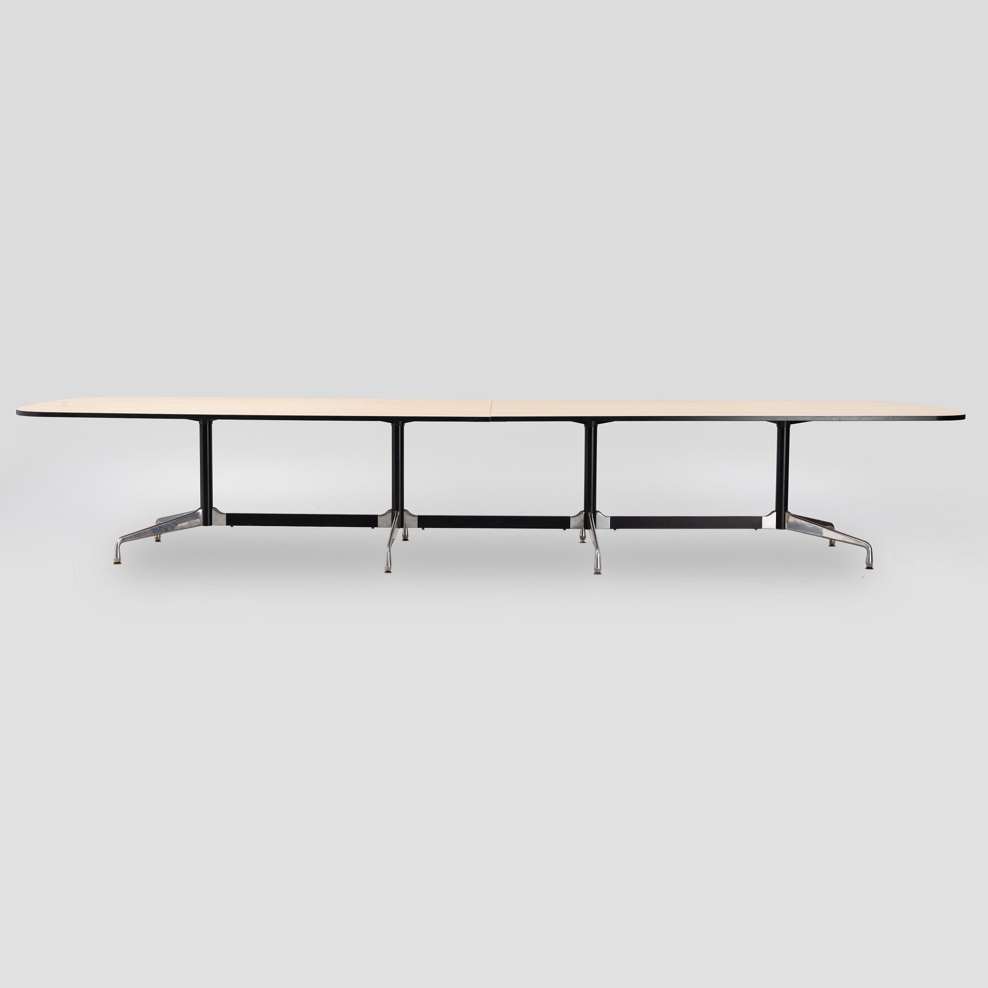 Charles & Ray Eames, a 'Segmented' table, Vitra.