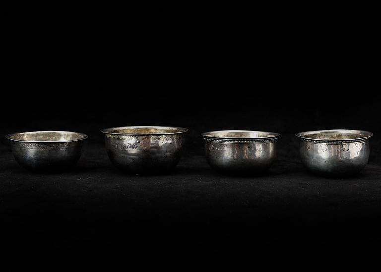 TUMLARE, 4 st, silver, Bl a Lars Biugg, Jönköping, 1700-tal. Total vikt ca 65 g.