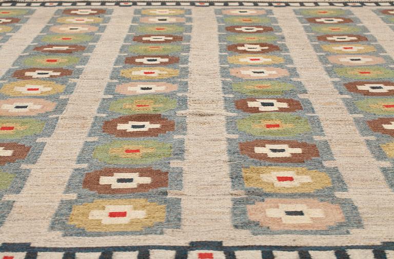 CARPET. Flat weave. 356 x 242,5 cm. Sweden 1940's-1960's.