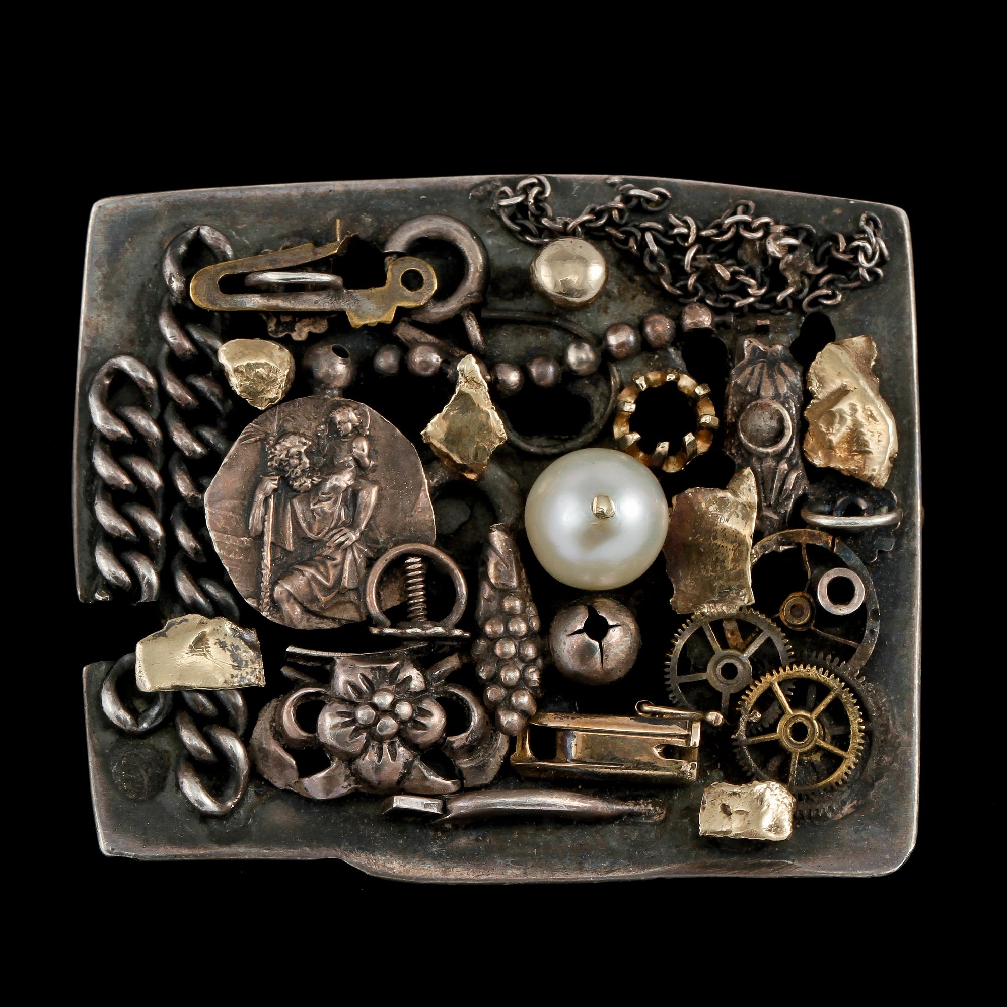 BROSCH, silver, 14k guld samt odlad pärla, importstämplad, omkring 1900-talets mitt. Vikt 17 g.