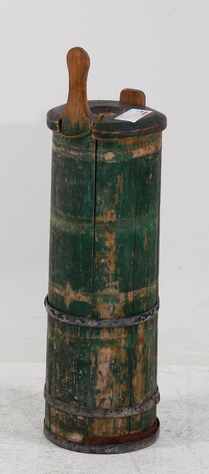 SMÖRKÄRNA, trä, allmoge, 1800-tal.