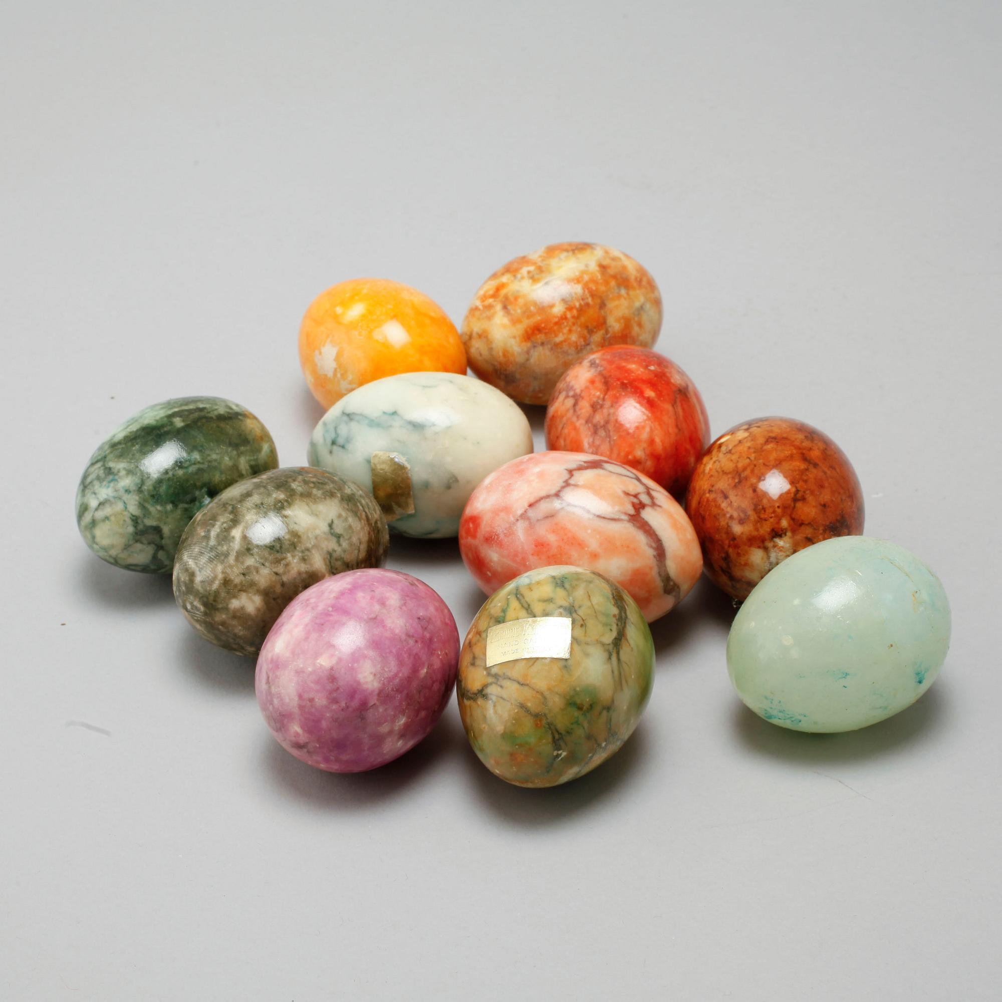 ÄGG, 11 st, alabaster, Italien, 1900-talets andra hälft.