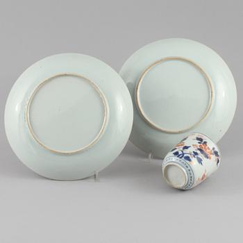 FAT, 2 st, samt MUGG, porslin, Kina, 1700-tal.