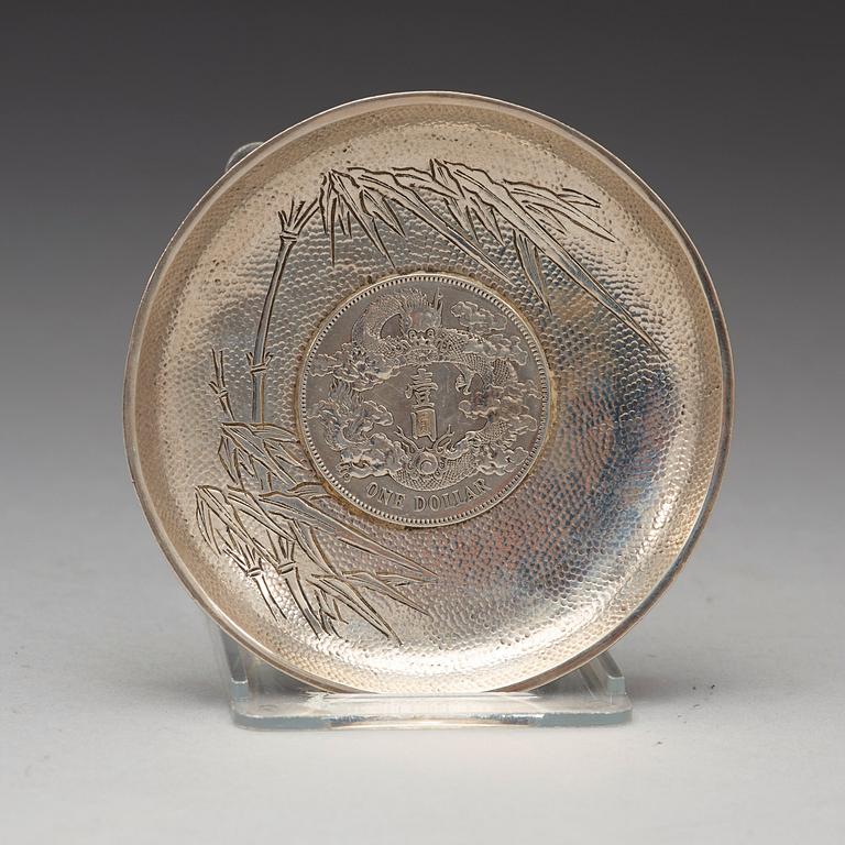 MYNTFAT, fem stycken, silver. Bla Zee Sung, Shanghai, 1900-talets början.