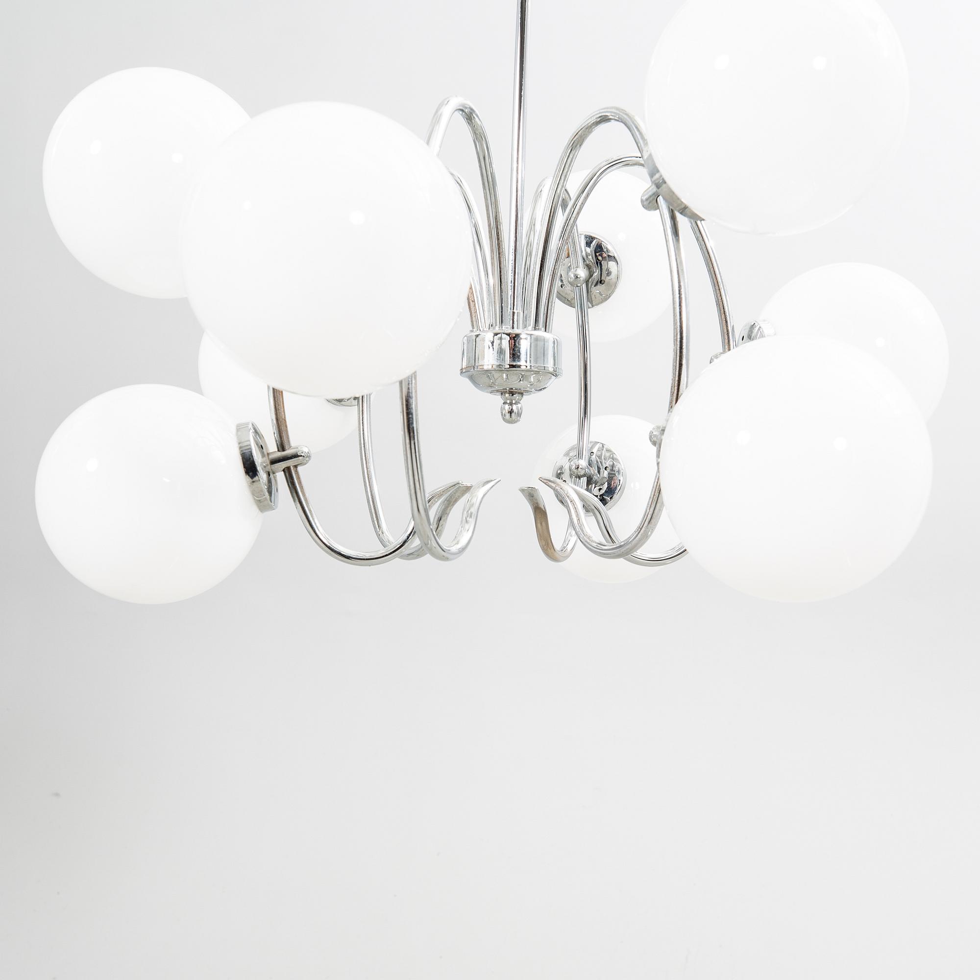 A late 20th century ceiling pendant.
