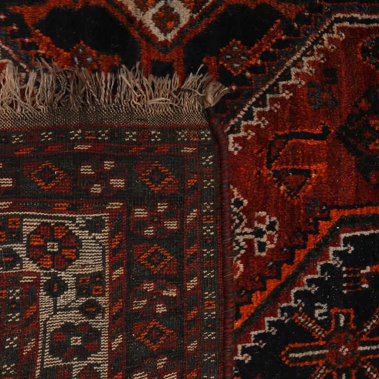MATTA, Shiraz, old, ca 172 x 207 cm.