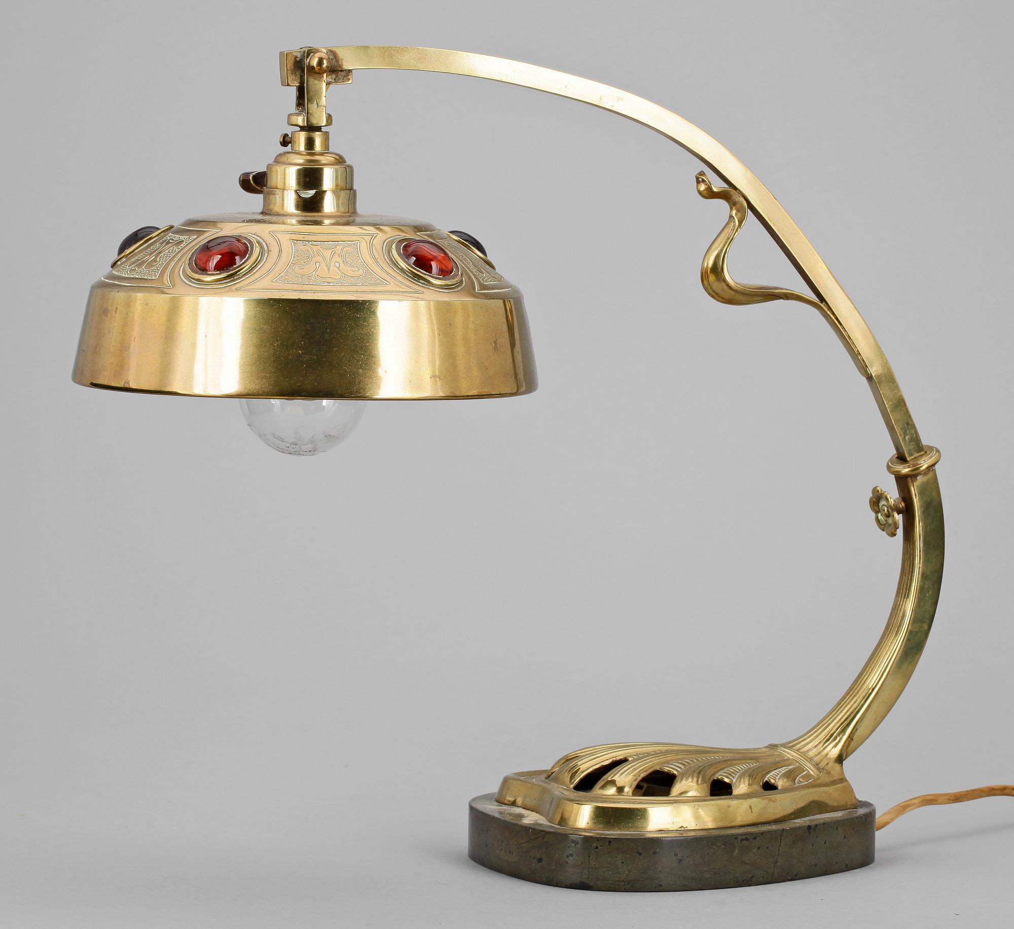 BORDSLAMPA, Jugend, 1900-talets första hälft.