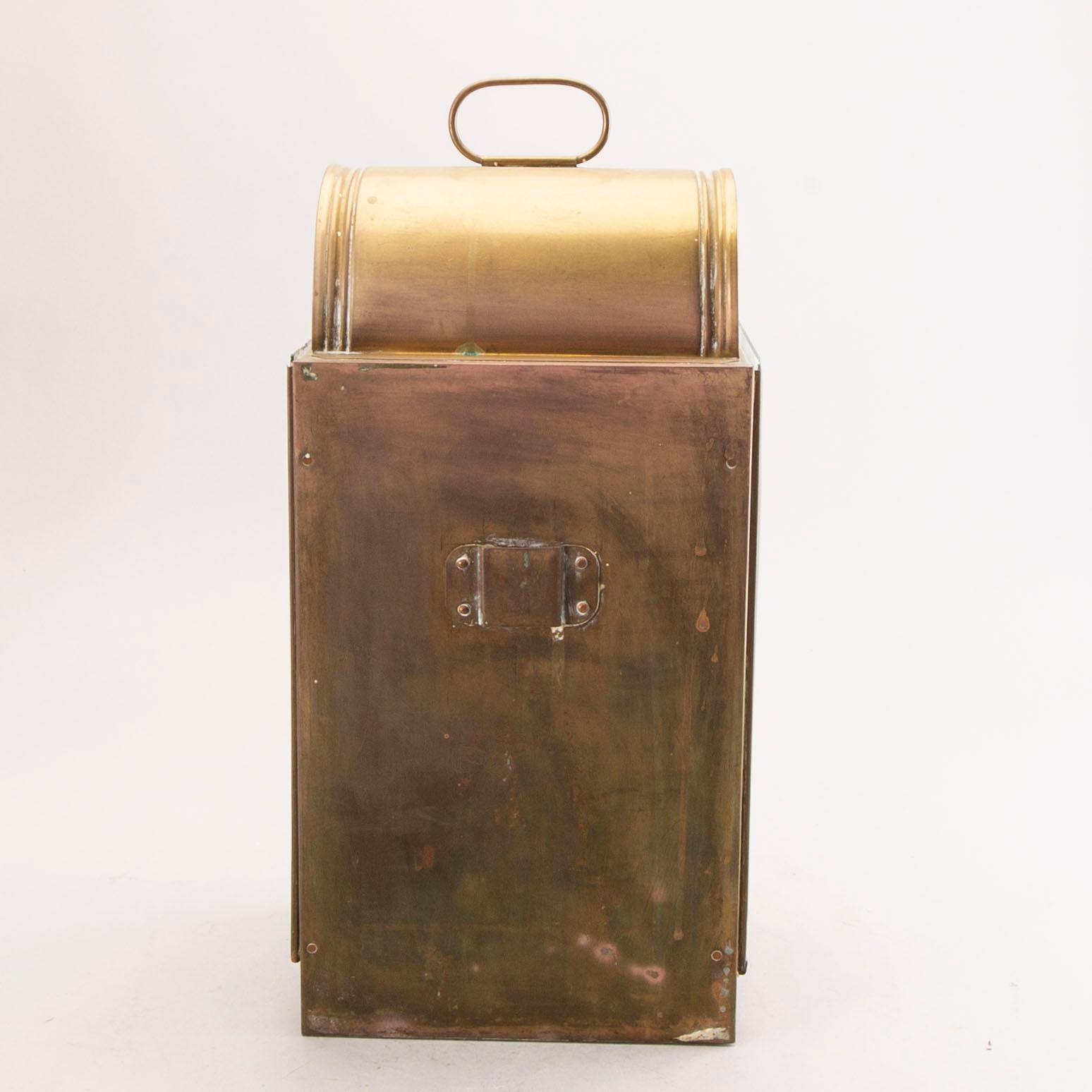 A ships lantern, turn of the cenury 1900 / early 20th Century.