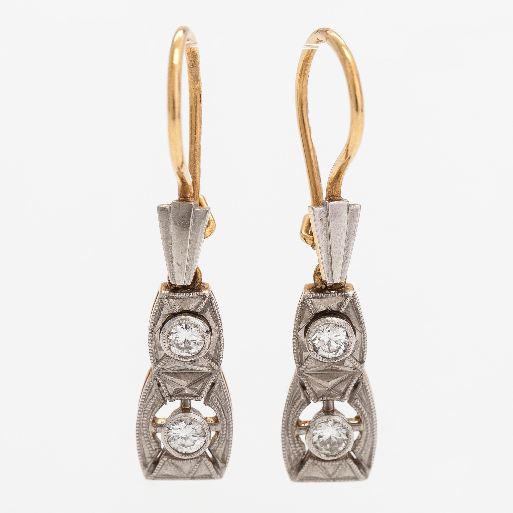 A necklace, ring and earrings, 14K gold and diamonds ca. 0.92 ct in total. Westerback, Helsinki 1964-1973.