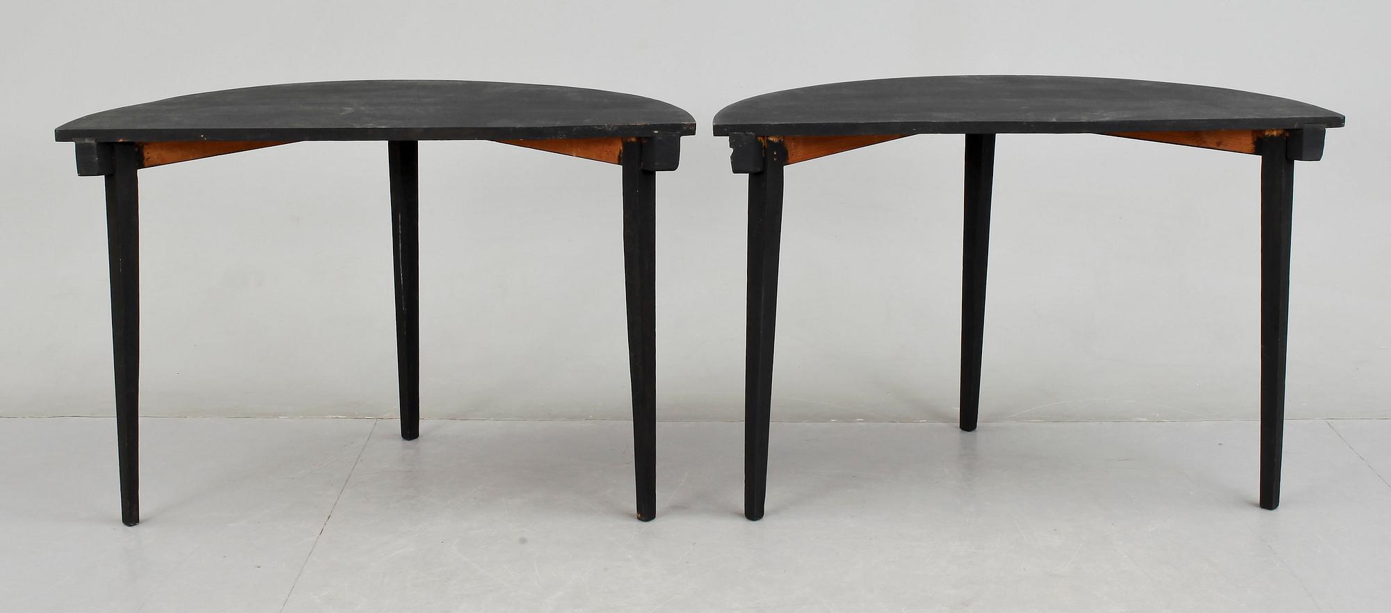 HALVMÅNEBORD, ett par, 1800-tal.