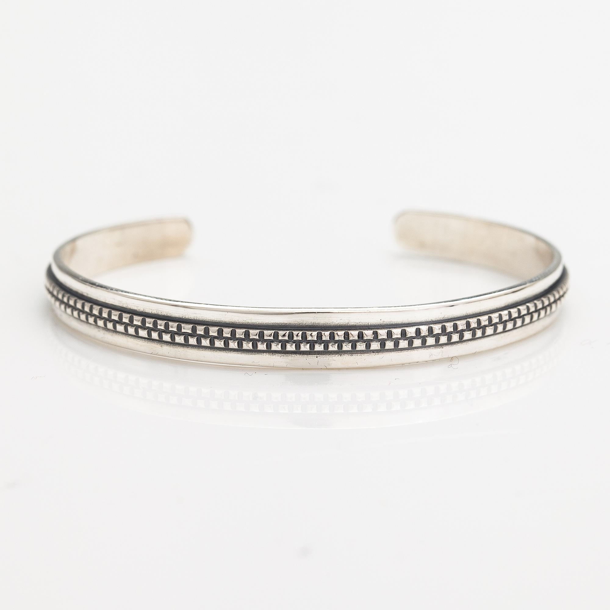 Armband, modell 1269, silver. Kalevala Koru, Helsingfors 1964.