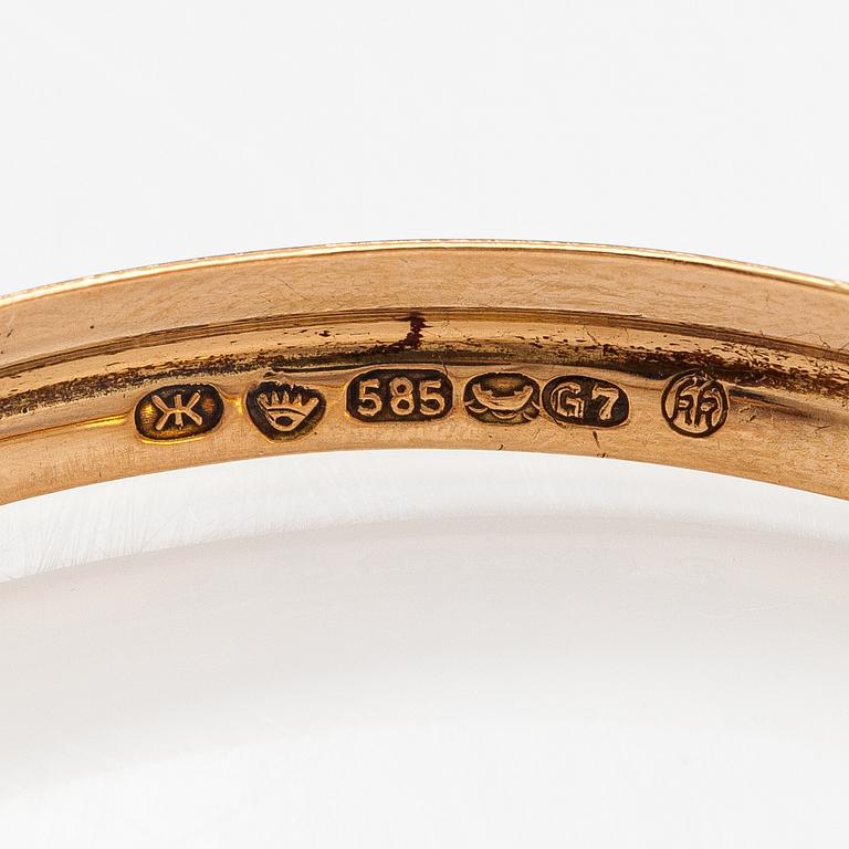 A 14K gold bracelet. Kalevala Koru, Helsinki 1960.