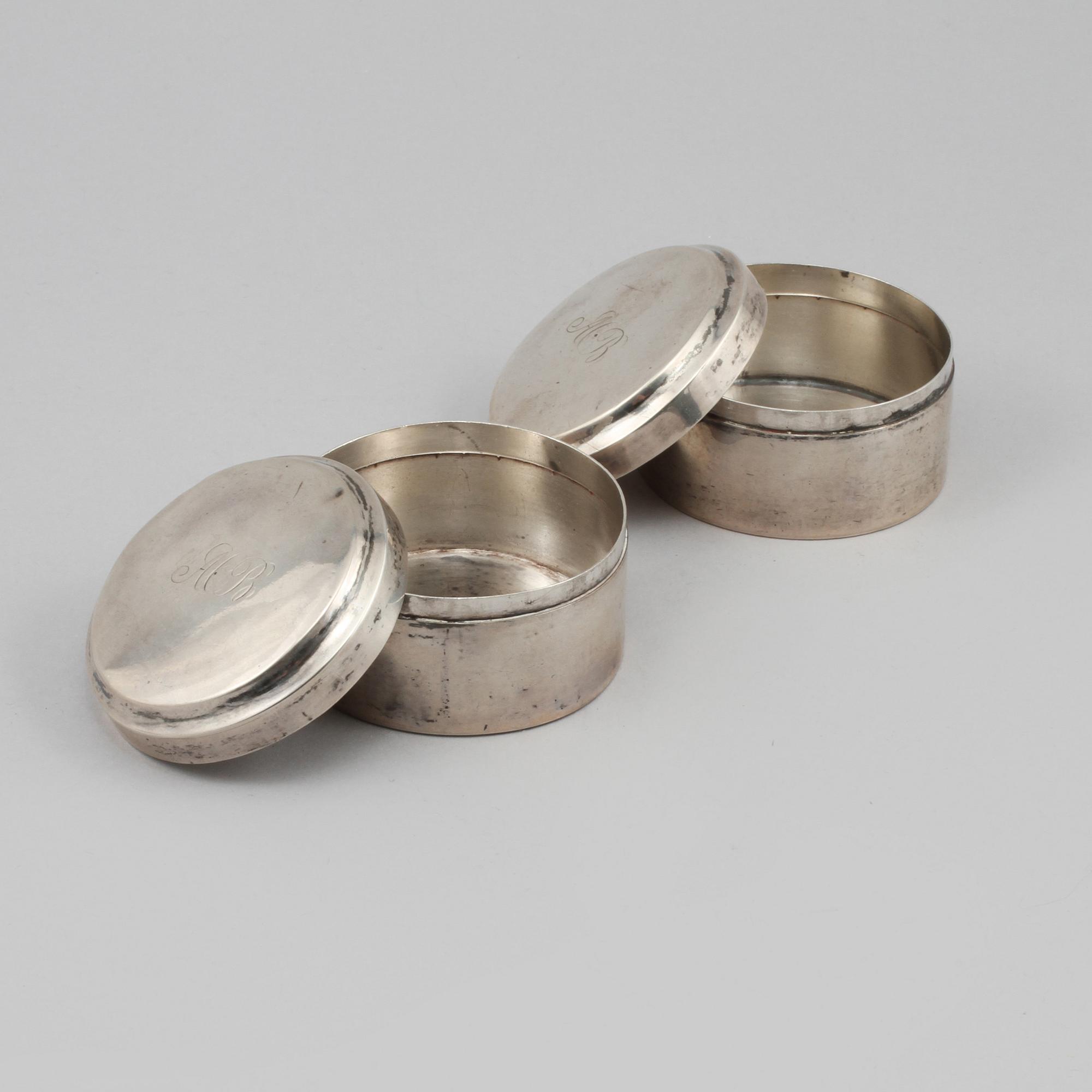 DOSOR, ett par, silver, empire, Johan Daniel Blomsterwall, Göteborg, 1838. Vikt 128 g.