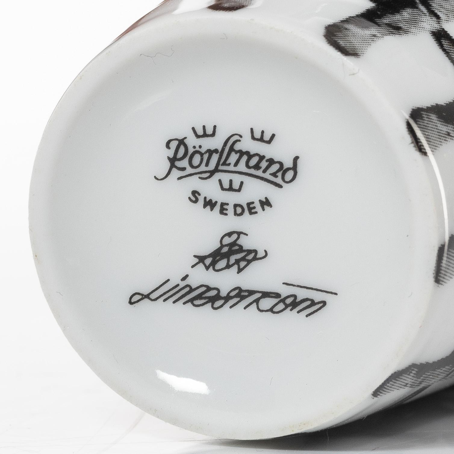 Åsa Lindström, snapsglas 8 st, porslin, Rörstrand, 2000-tal.