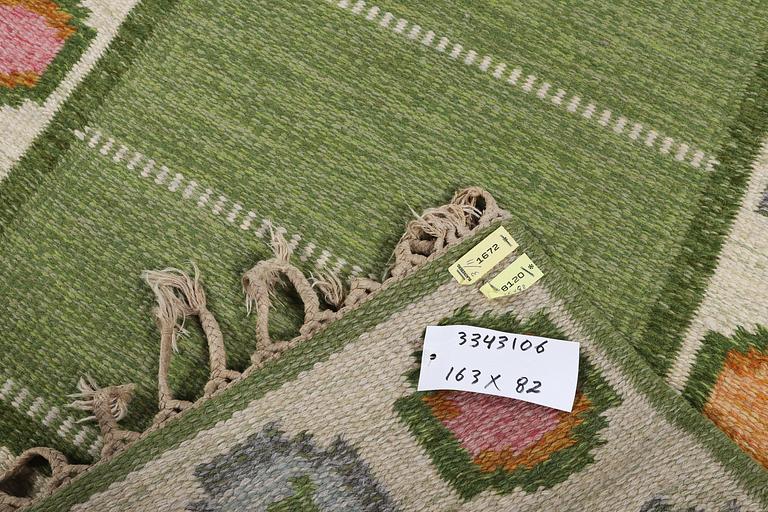 Ingegerd Silow, gallerimatta, rölakan, signerad IS, ca 163 x 82 cm.