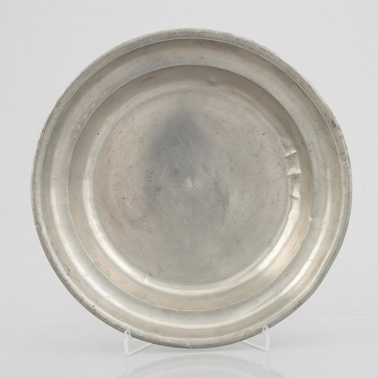 Tin trays, three pieces by William Helleday and Israel Buhrman, Stockholm, 1820 and 1834.