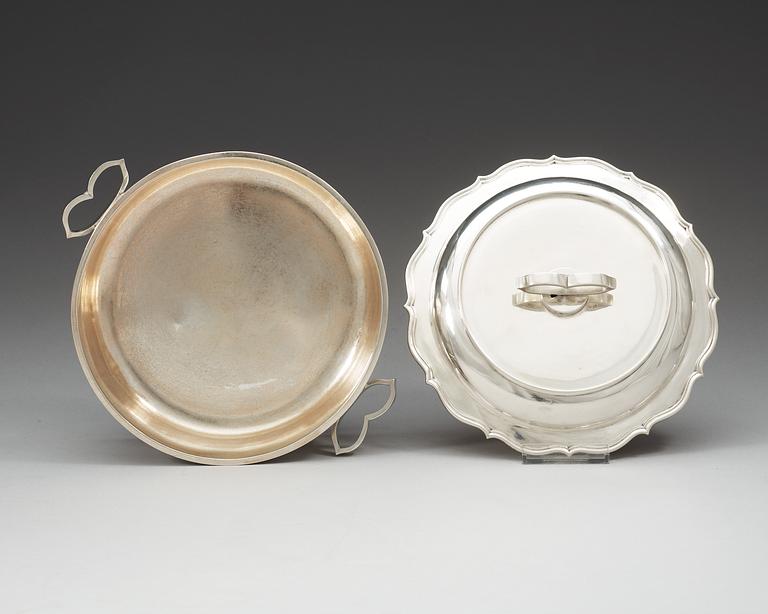 A Polish 19th century parcel-gilt entée dish, makers mark of Karol Filip Malcz, Warszawa 1858.