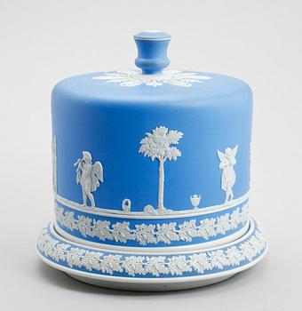 OSTKUPA MED FAT, porslin, Wedgwoodtyp, 1800-talets andra hälft.