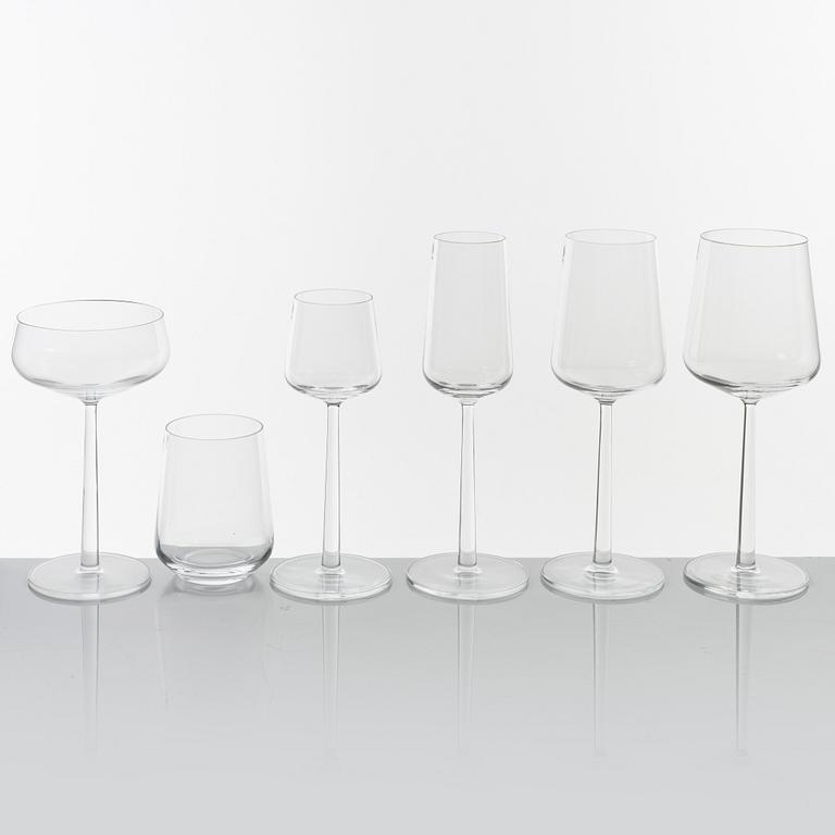 Alfredo Häberli, glasservis, 48 delar "Essence", Iittala, Finland, 2000-tal.