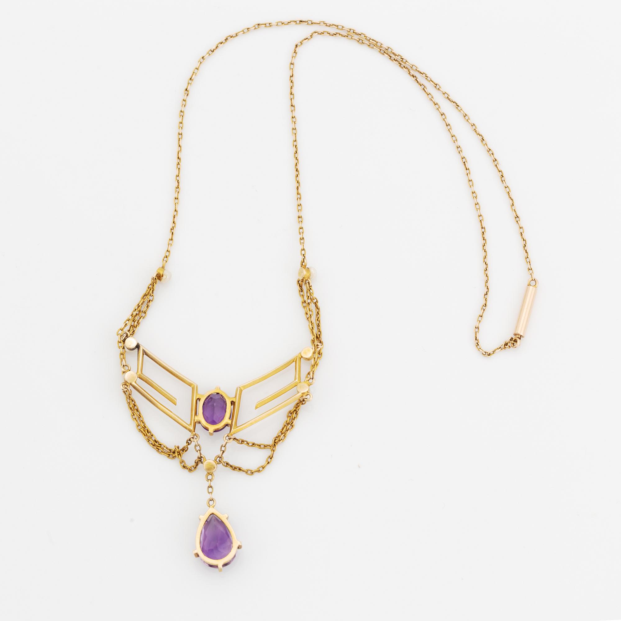 Amethyst and seed pearl necklace.