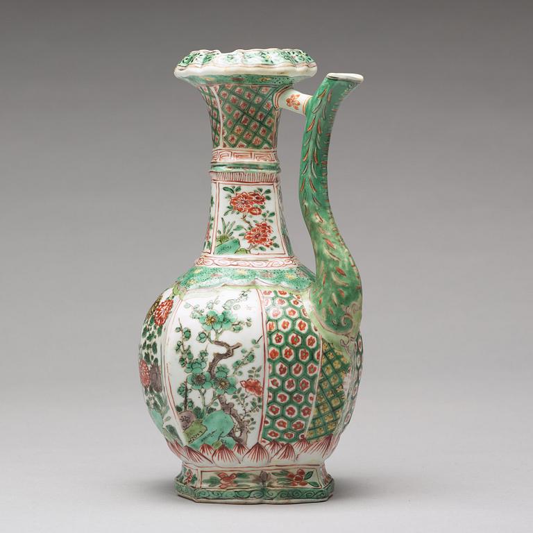 A famille verte kendi/ewer for the persian market, Qing dynasty, Kangxi (1662-1722).