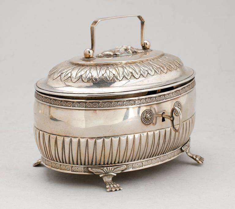 SOCKERSKRIN, silver, empire, Bengt Thelander, Jönköping 1827.  Vikt ca 468 g.