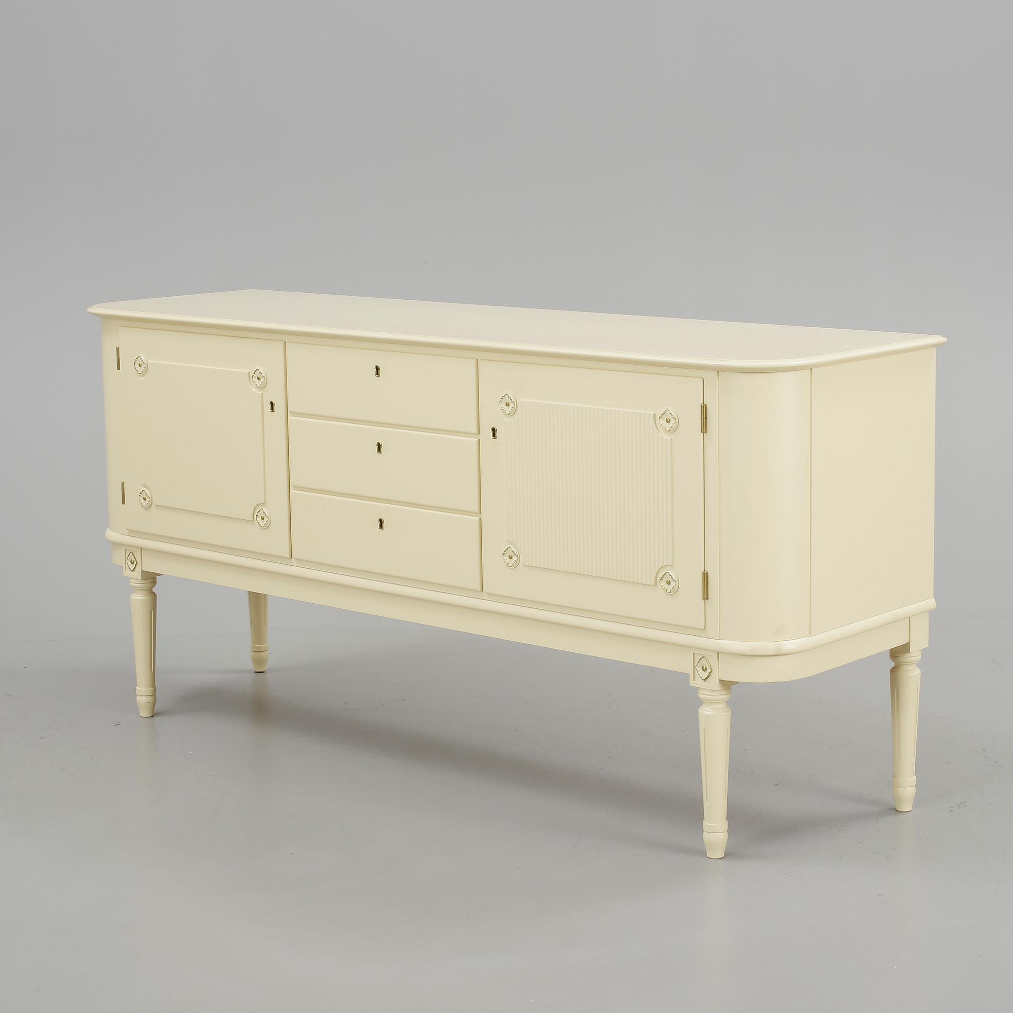 SIDEBOARD, gustaviansk stil, 1900-tal.