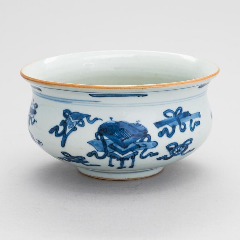 A Chinese porcelain censer, 18th-century.