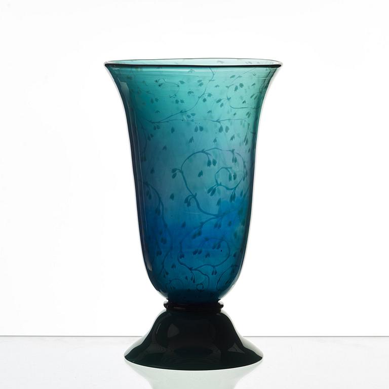 Edward Hald, An Edward Hald emerald green 'graal' vase, Orrefors, Sweden 1917.