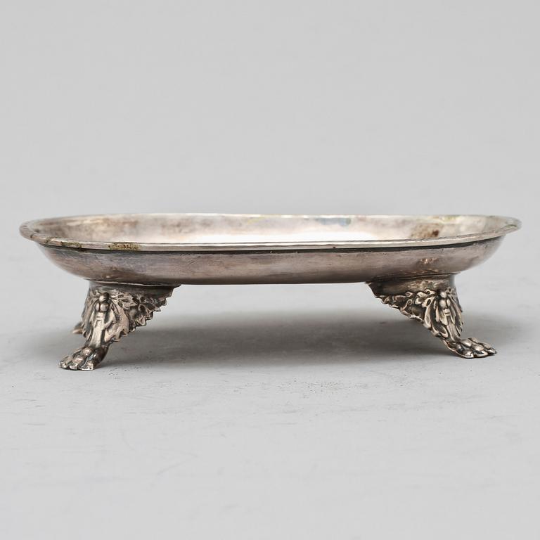 SALTKAR, silver, Carl Emil Lagerqvist (1890-1922), Stockholm, otydlig årsstämpel. Vikt 30 g.