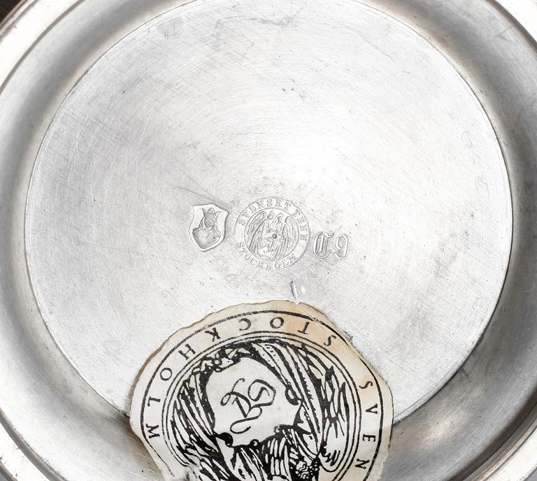 SKÅLFAT, tenn. Firma Svenskt Tenn. 1900-talets första hälft.