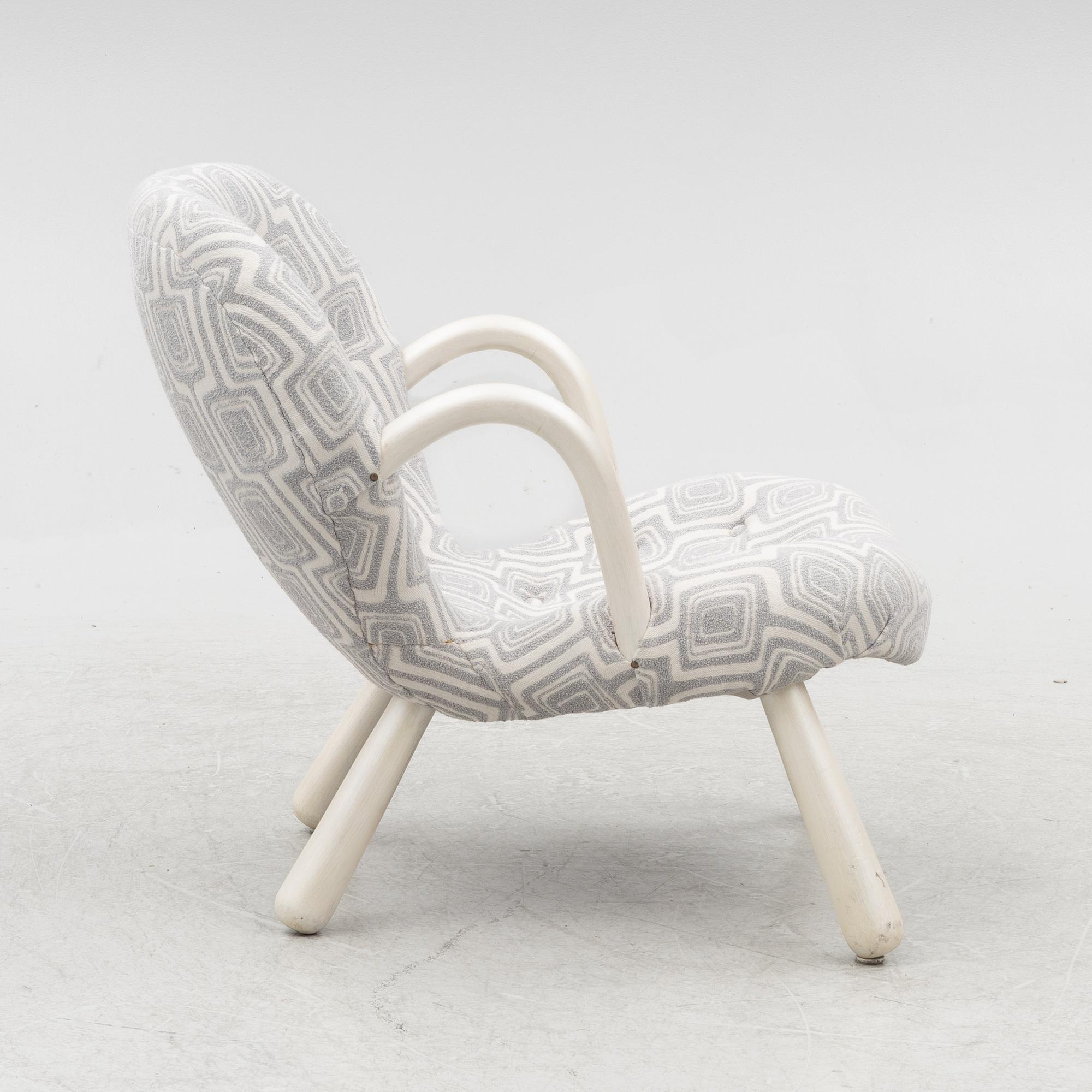 An armchair, 'Muslingestolen' or 'Clam Chair', Scandinavian Modern, mid-20th Century.