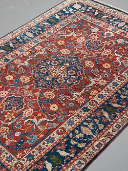 Matto, semi-antique Esfahan, ca 213 x 151 cm (as well as 1-2 cm flat weave at one end).
