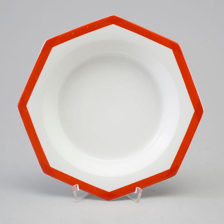 KARIN BJÖRQUIST, six 'Röd Kant' creamware soup plates from Gustavsberg.