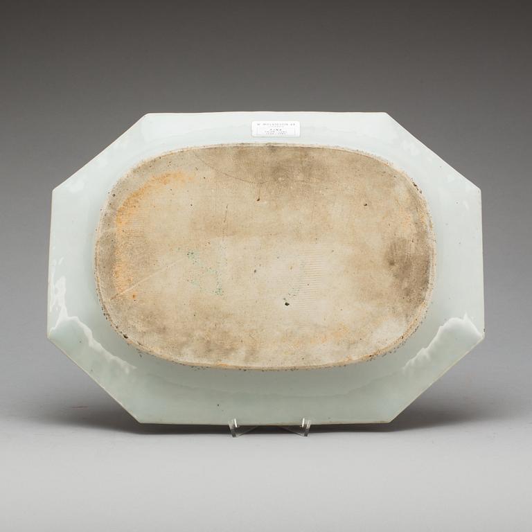 STEKFAT, porslin, Kina, Qianlong, 1736-1795.