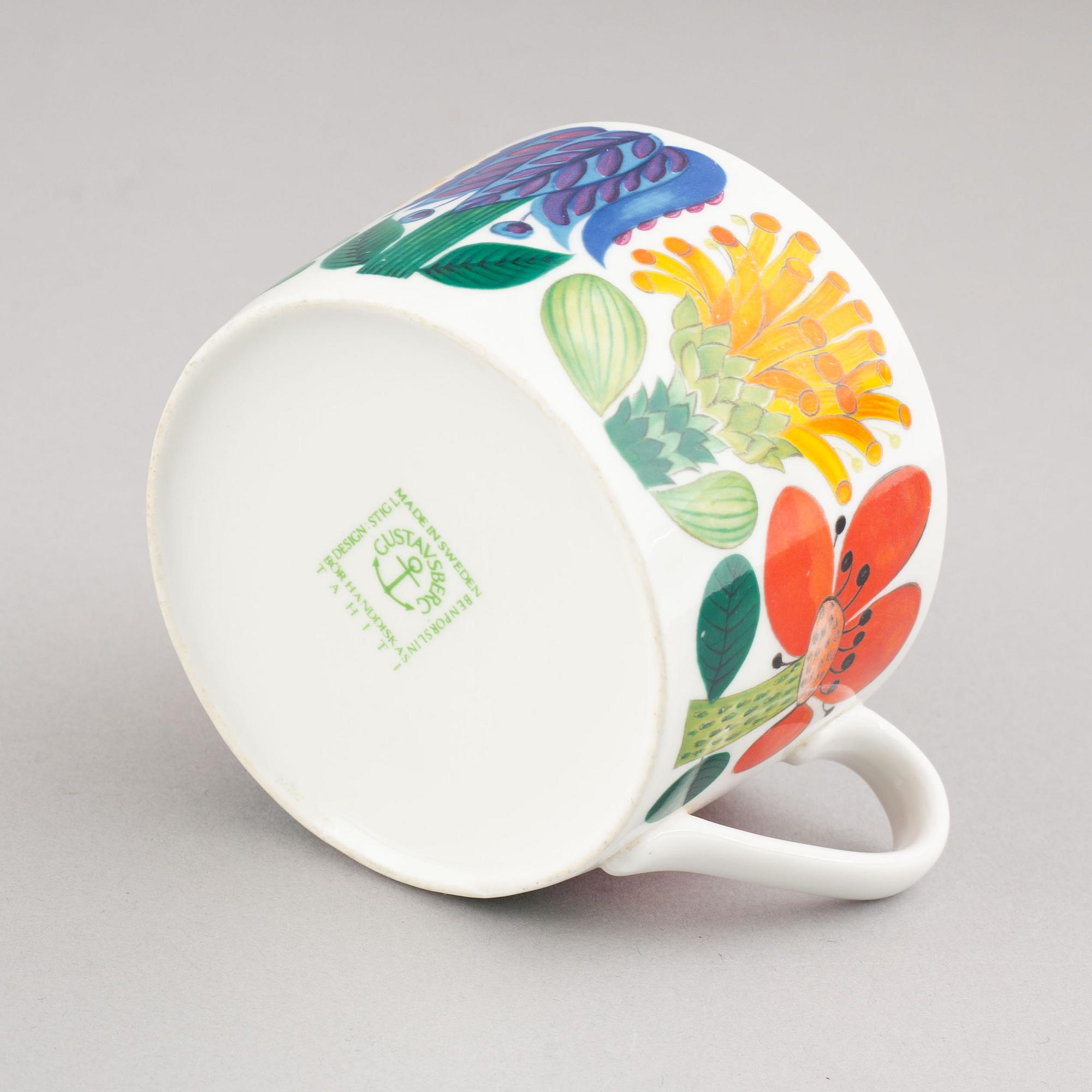 A set of four 'Tahiti' tea cups with plates by Stig Lindberg for Gustavsberg.