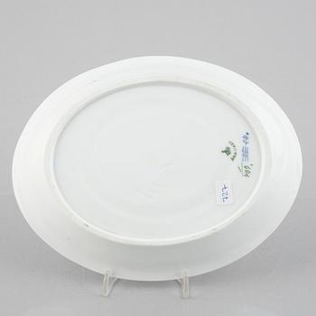 A 'Blue Fluted Plain' /'Musselmalet' sauce boat with stand, Royal Copenhagen, model 406 and 409, 1963 and 1893-1900.