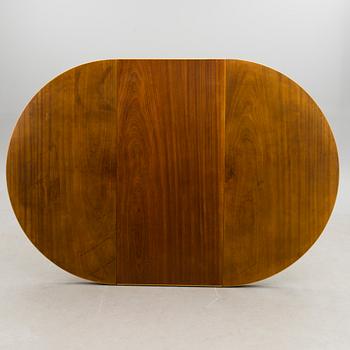 A late 1940s/1950 '90' dining table for Artek.
