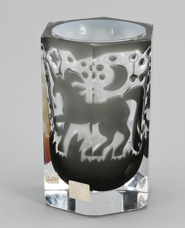 OLLE ALBERIUS Vas, "Enhörning", Orrefors Gallery 1988.