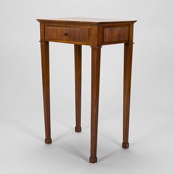 Sidobord, Frankrike, omkring år 1800, Directoire.