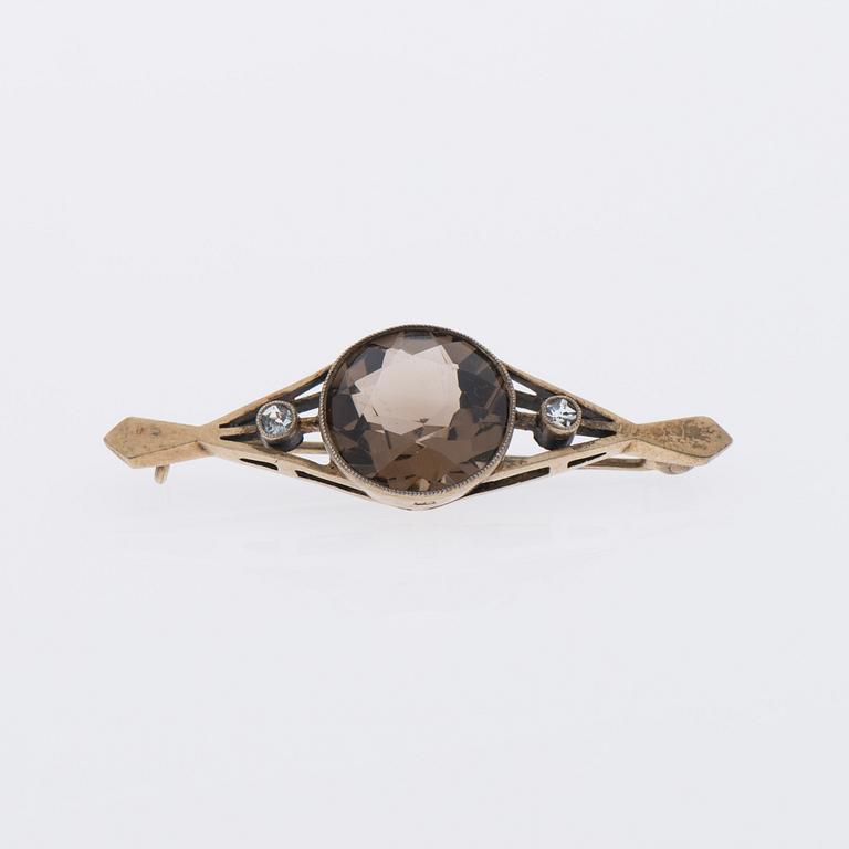 BROSCH, förgyllt silver, fasettslipad rökkvarts. Ryssland 1927-1964.