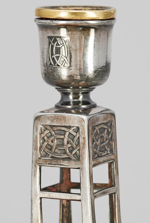 LJUSSTAKAR, ett par, britannia metall, senjugend WMF,  1900-talets början.