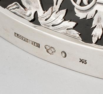 SKÅL PÅ FOT, silver, empire, Anders Petter Lundqvist, Stockholm 1828. Vikt 1 100 g.